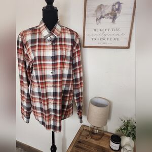 EDDIE BAUER CLASSIC FIT PLAID BUTTON UP